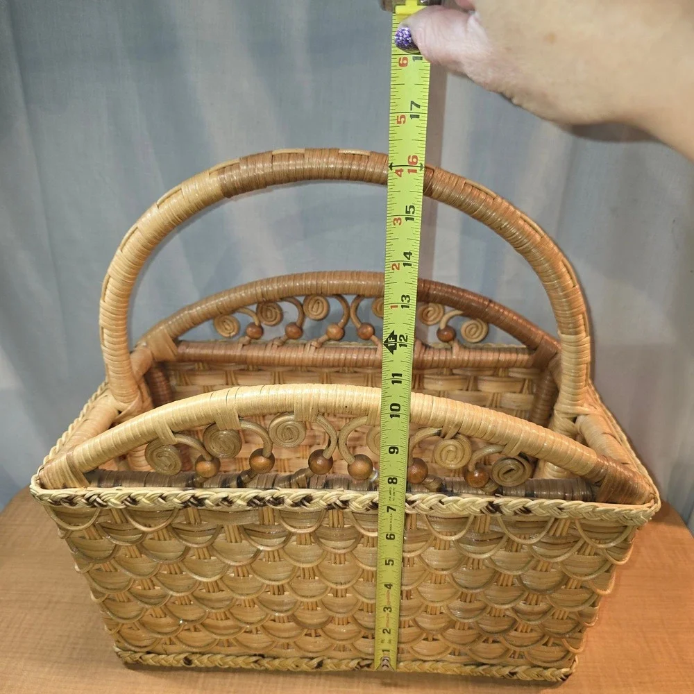 Wicker Magazine Holder Rattan VTG MCM Beads Braided‎ Handle Decorative 15x16x8.5